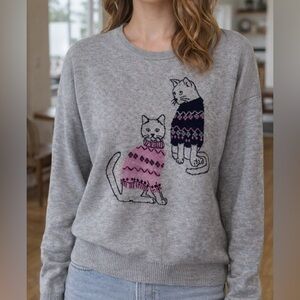 0138. Beautiful Gray Cat Sweater